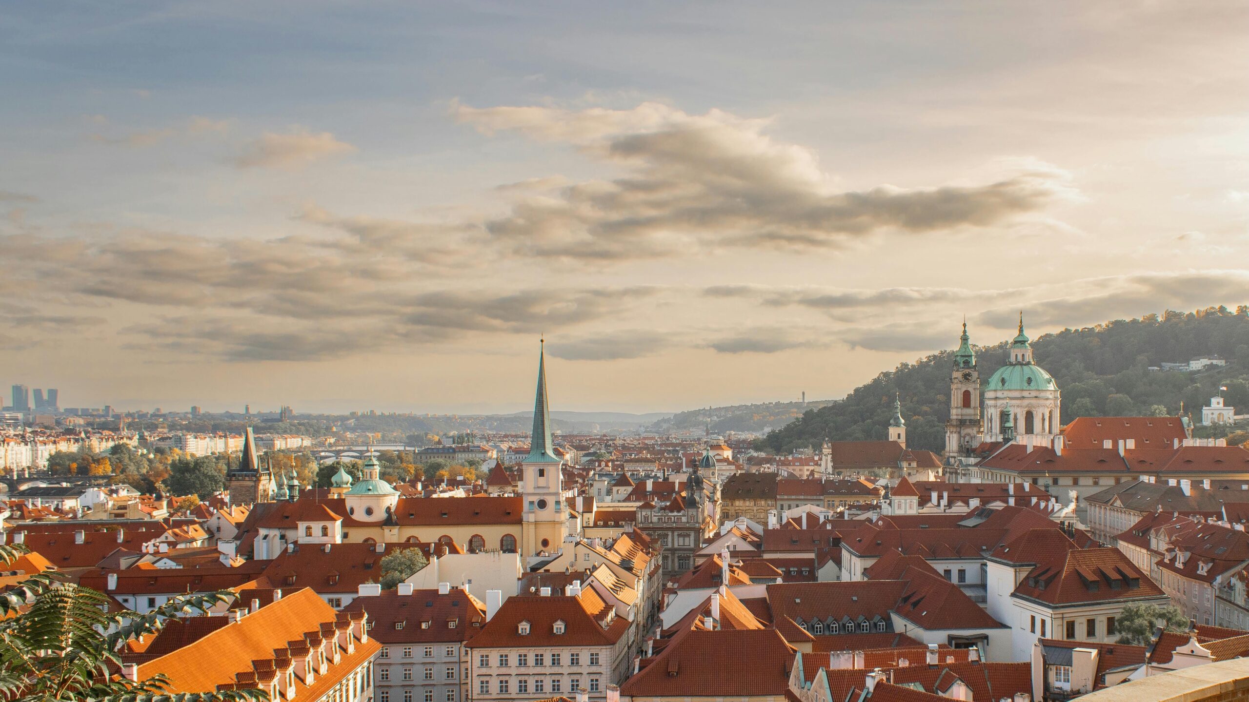 Best European cities for solo travel — a solo traveler in Europe.