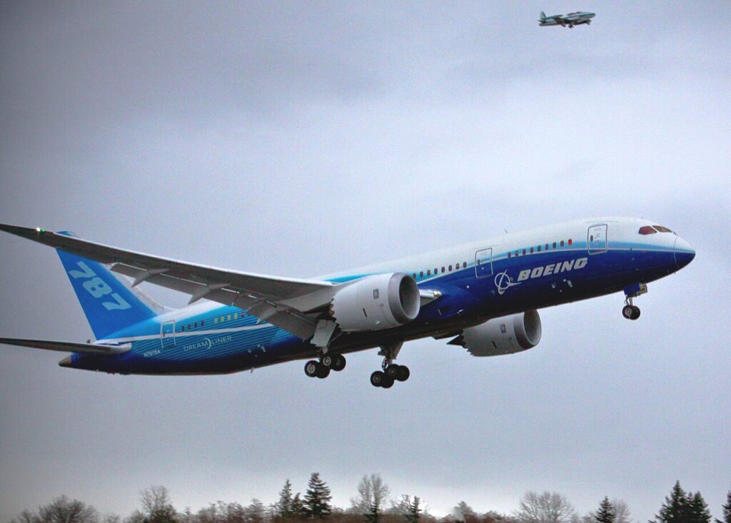 First flight of Boeing 787 Dreamliner