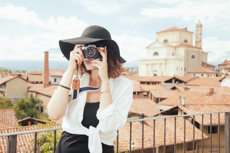 How to take photos while traveling solo