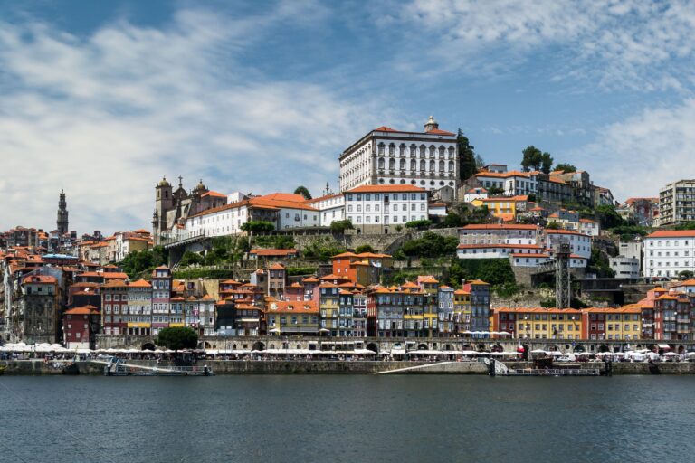 solo travel porto