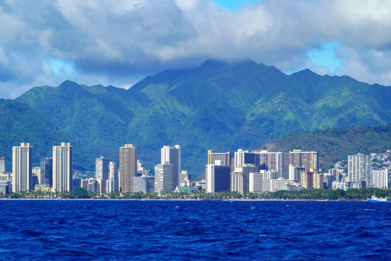 solo travel honolulu